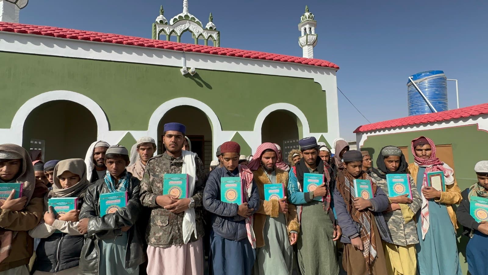 Quran distribution